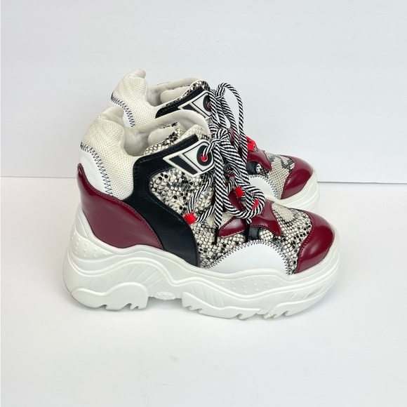 Anthony Wang
COLLECTION Red and White Platform Sneakers Women’s Size 8 - Picture 1 of 10